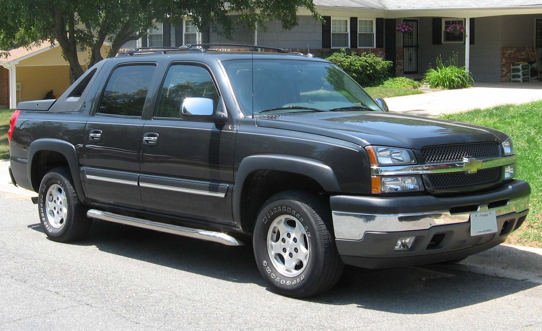 2004 Chevy avalanche vs ford f150