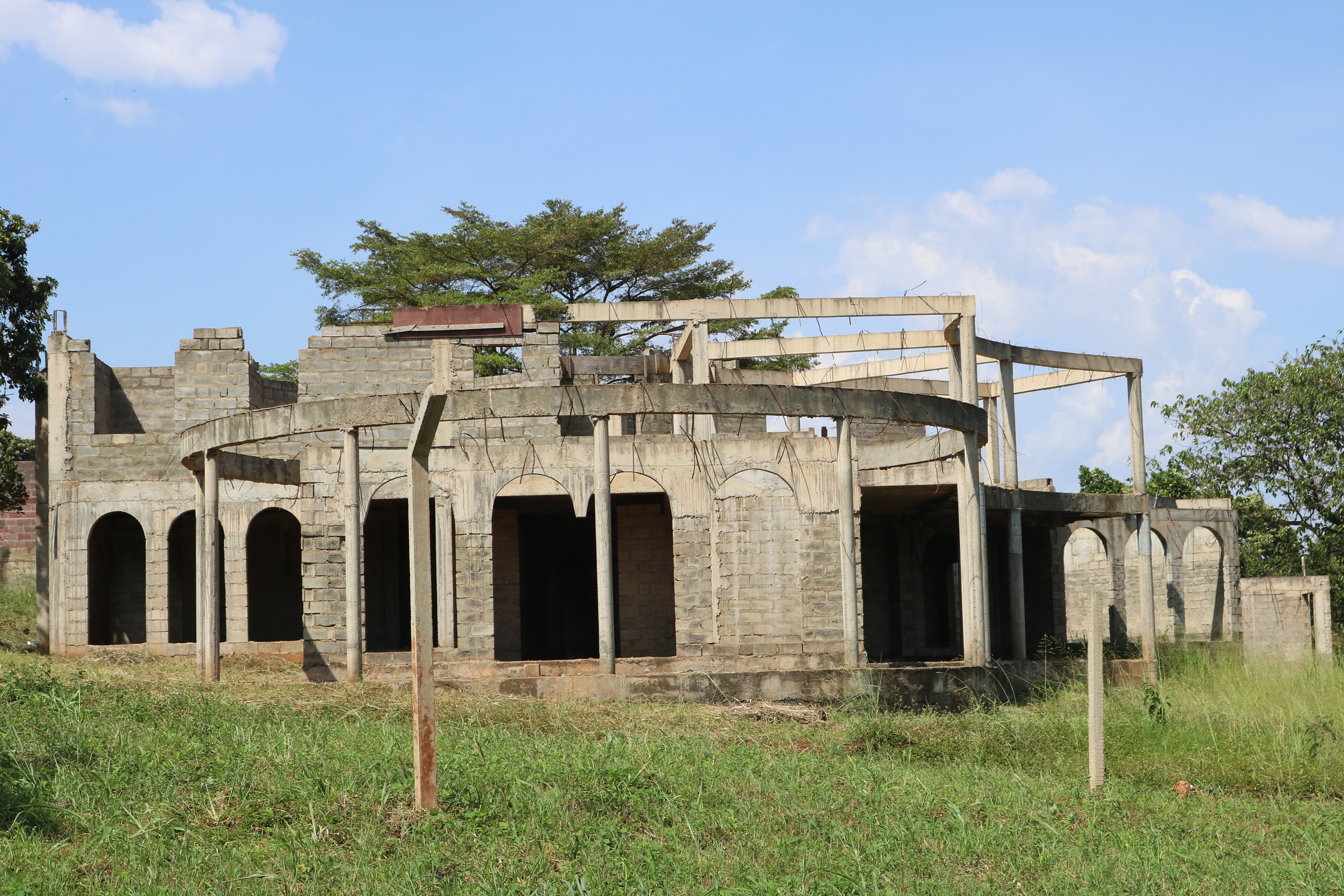 File Abandoned Structure In Naguru Jpg Wikimedia Commons