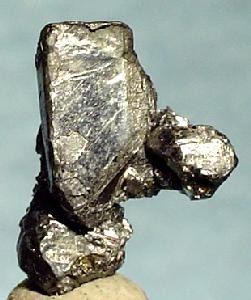 Aguilarite-Stéphanite-122219.jpg