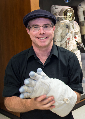 "Andy Weir at NASA JSC-crop" by NASA/James Blair and Lauren Harnett - NASA. Licensed under Public Domain via Commons - https://commons.wikimedia.org/wiki/File:Andy_Weir_at_NASA_JSC-crop.png#/media/File:Andy_Weir_at_NASA_JSC-crop.png