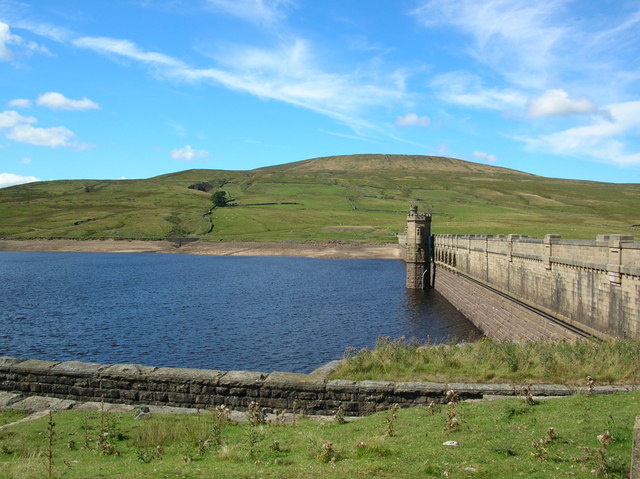 File:Angram dam wall - geograph.org.uk - 225496.jpg