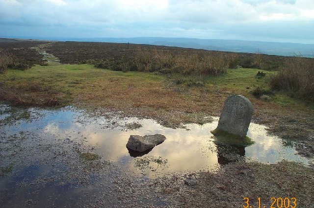 File:Broad Barrow - Dartmoor - geograph.org.uk - 75740.jpg