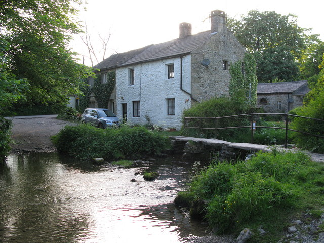 File:Cromwell Cottage - geograph.org.uk - 1330997.jpg