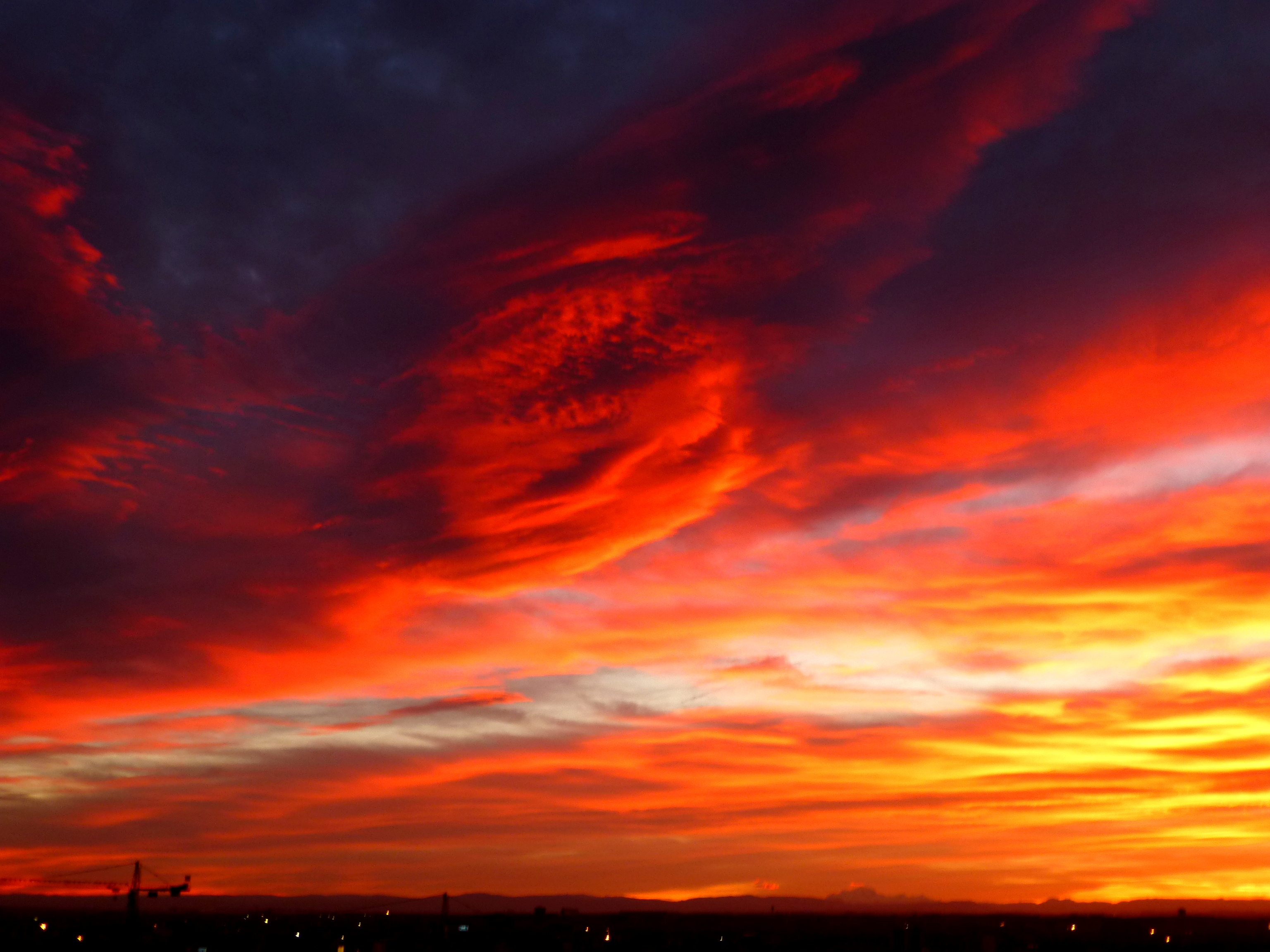 File:Crépuscule à Lyon.JPG - Wikimedia Commons