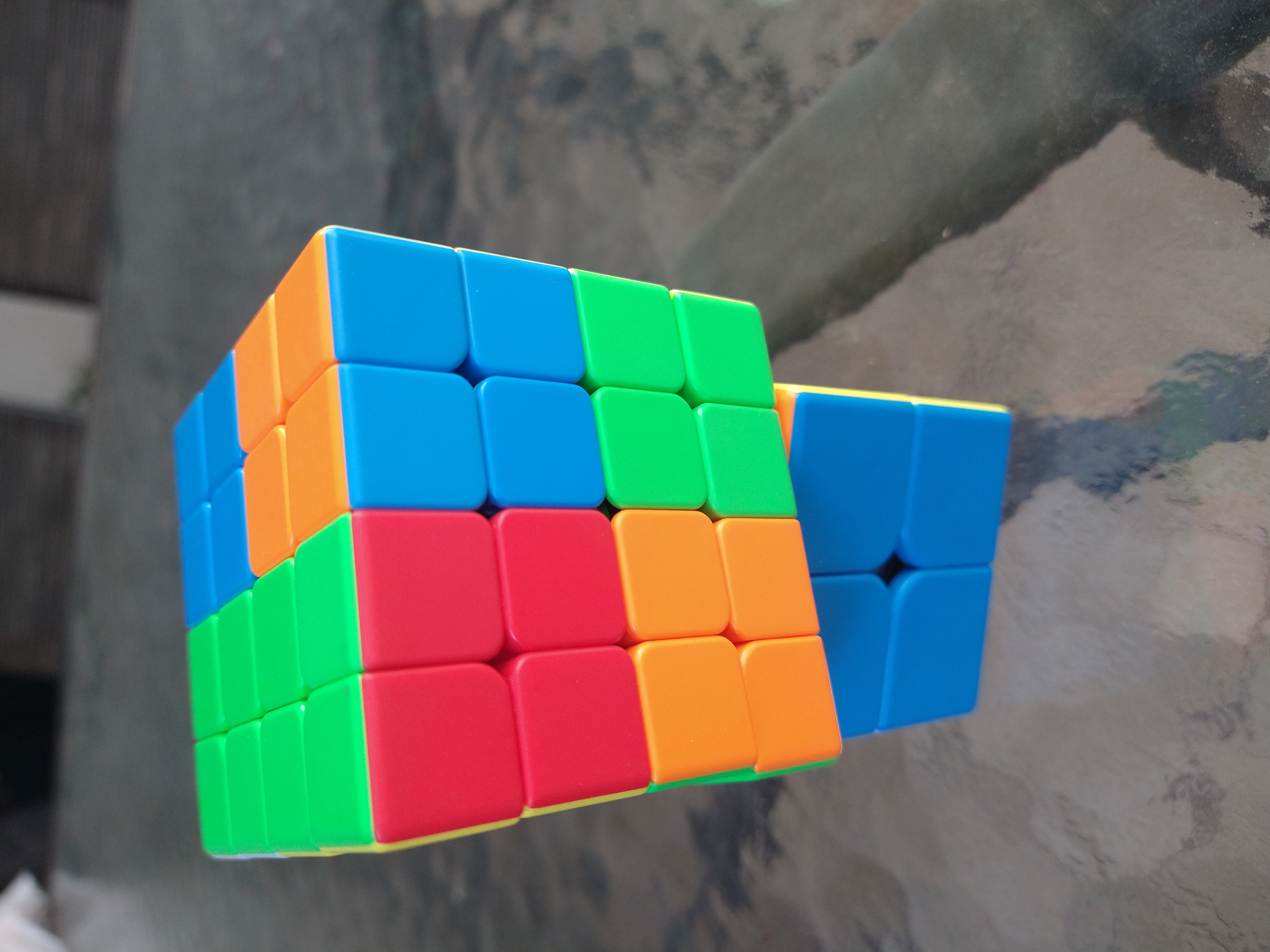 Pocket cube