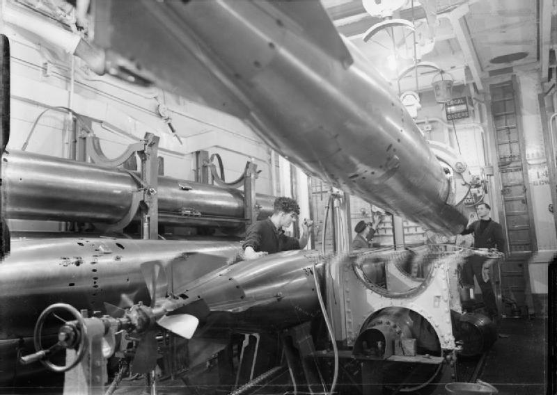 File:HMSRodneyLoadingTorpedo1940.jpg