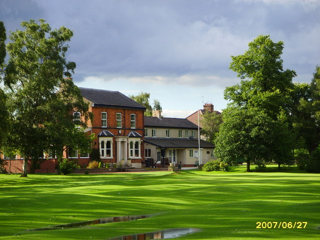 Small picture of Heworth Golf Club courtesy of Wikimedia Commons contributors