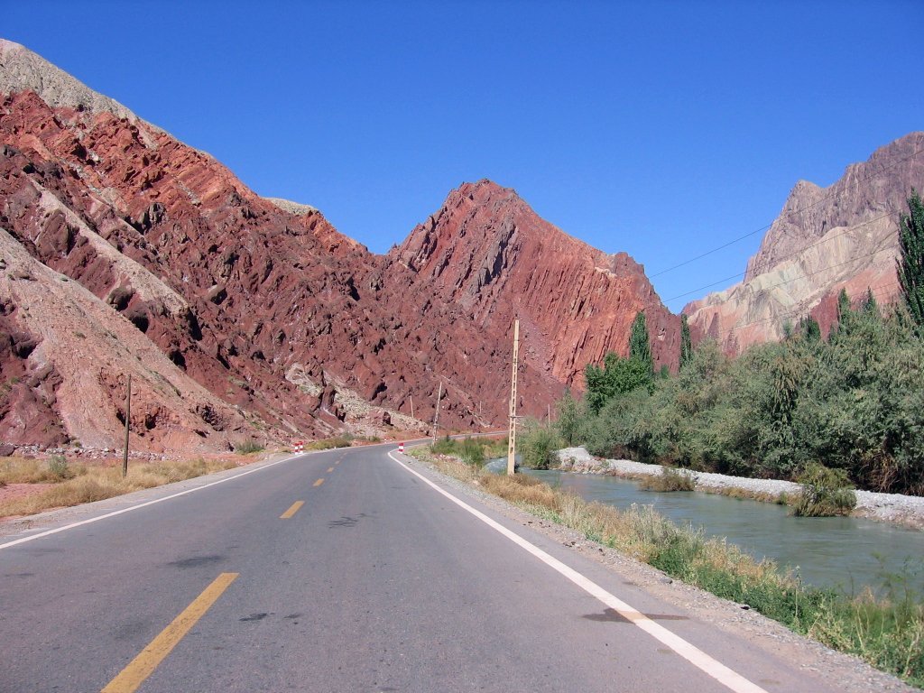 Karakoram Highway in Xinjiang province (China).