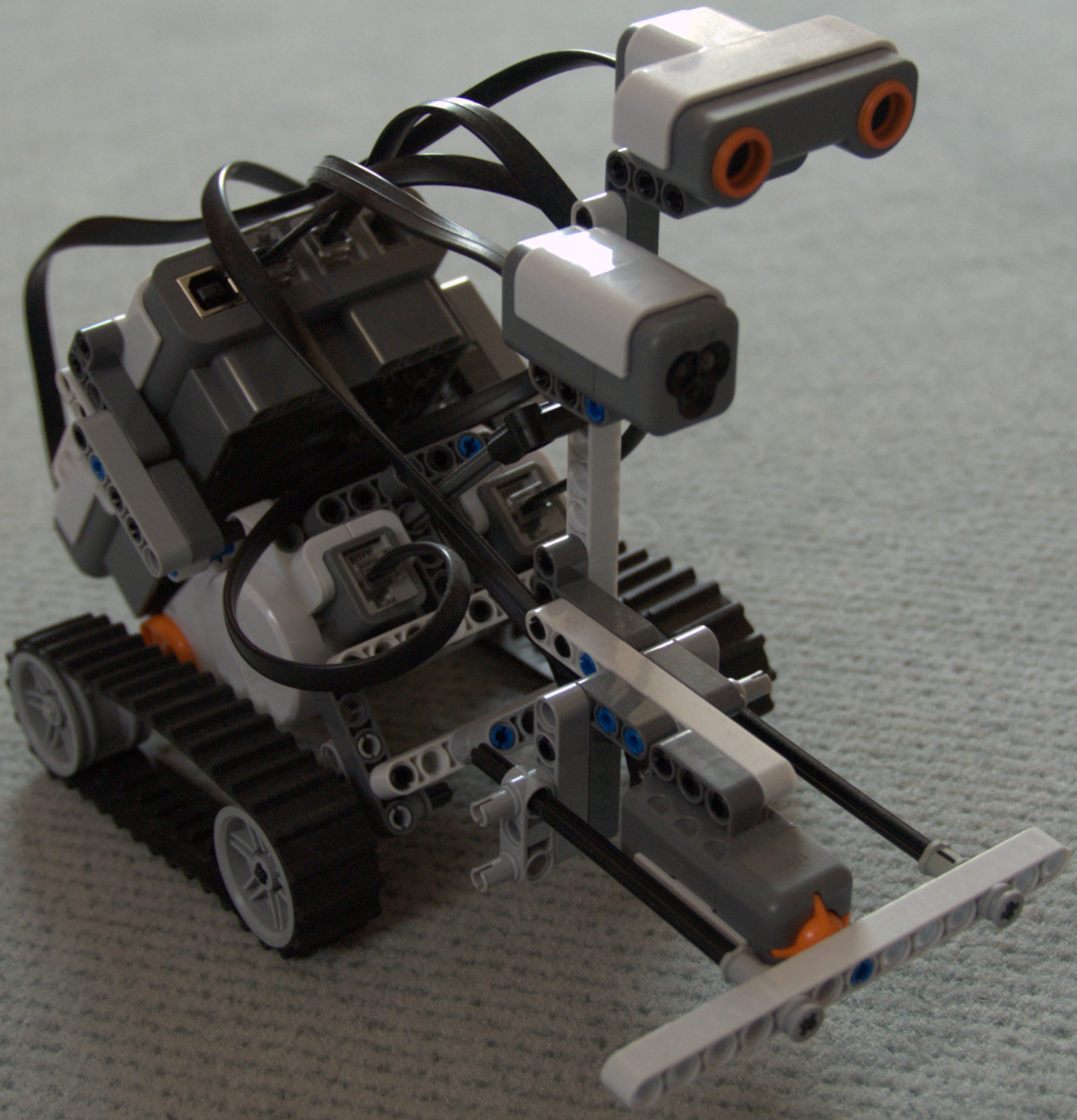 Lego Mindstorms NXT 2.0 - Wikipedia