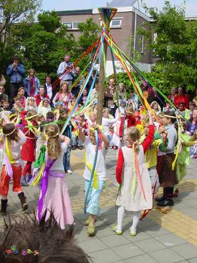 Baile De Las Cintas Wikipedia La Enciclopedia Libre