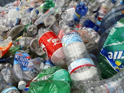 File:Contenedor reciclaje plastico murcia.JPG - Wikimedia Commons