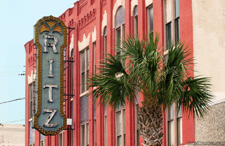 File:Ritz Theatre in Brunswick.jpg