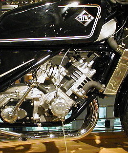 File:SILK 700 S engine 02.jpg