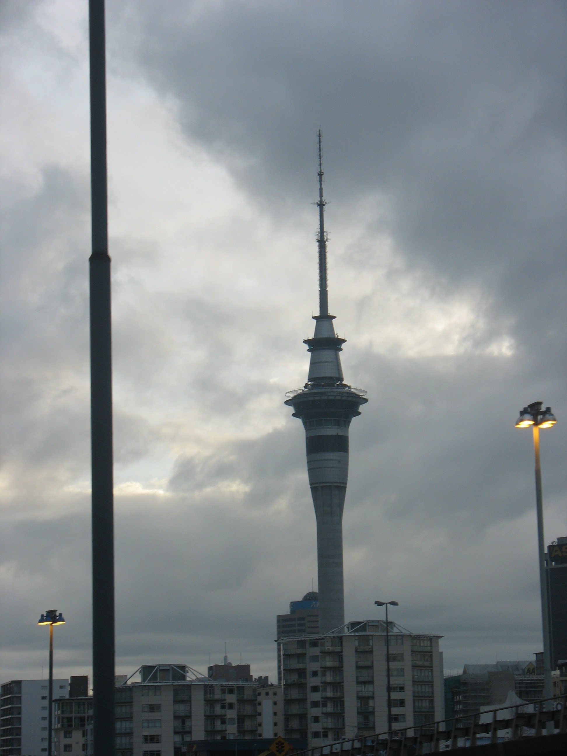 Sky Tower (Auckland) - Wikipedia