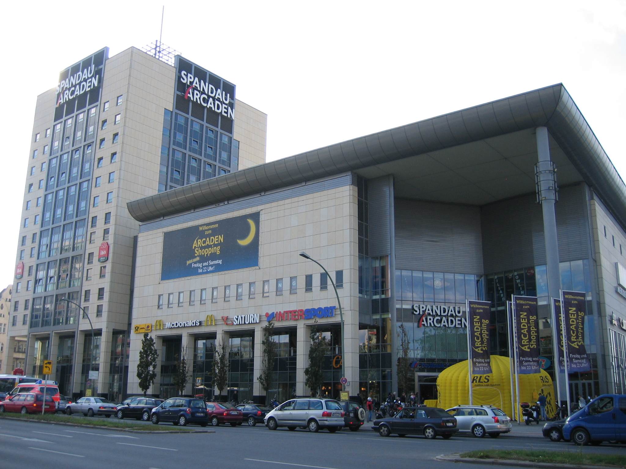 Spandau-arcaden.jpg