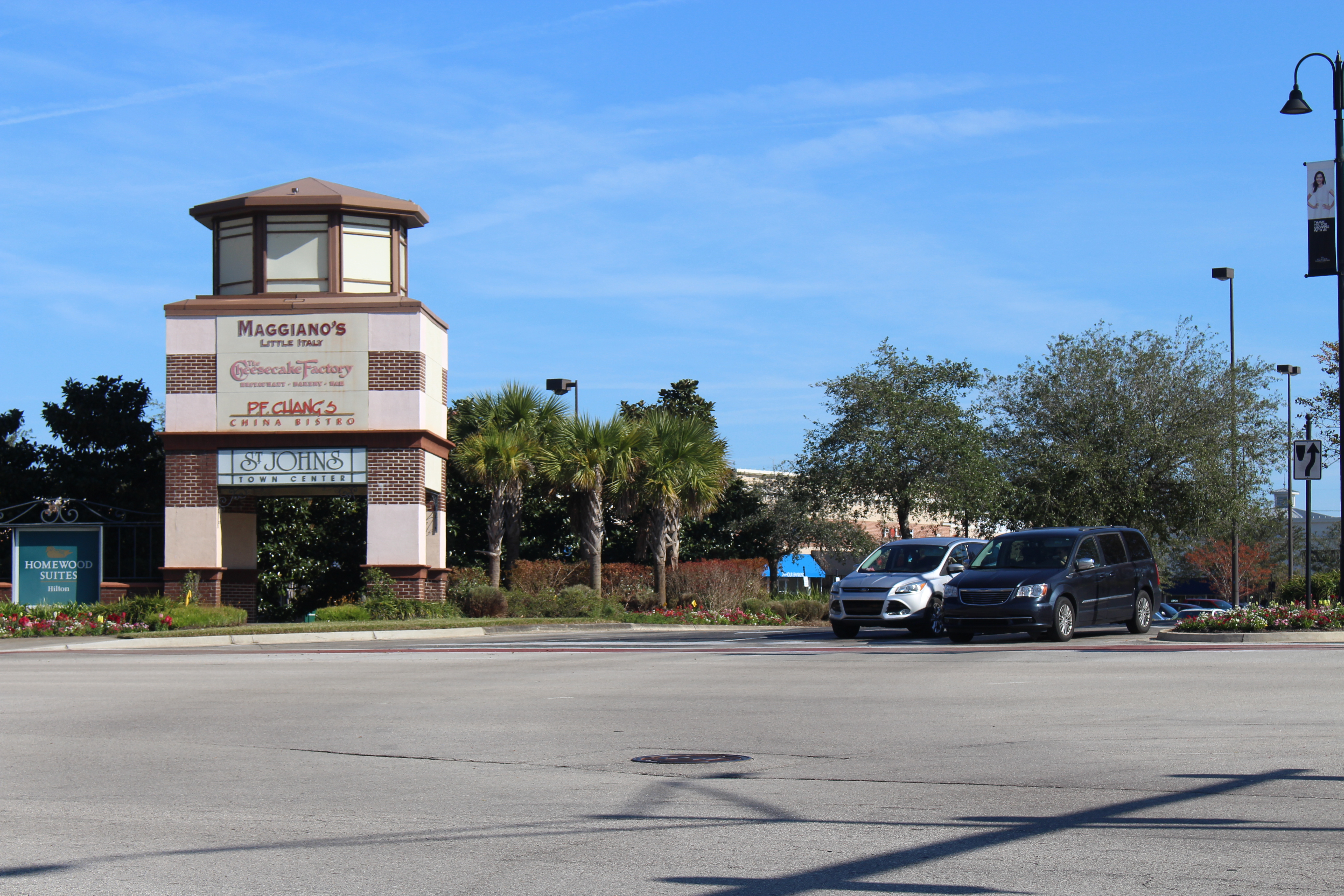 File:Maggiano's Little Italy Restaurant, St. Johns Town Center.jpg -  Wikimedia Commons