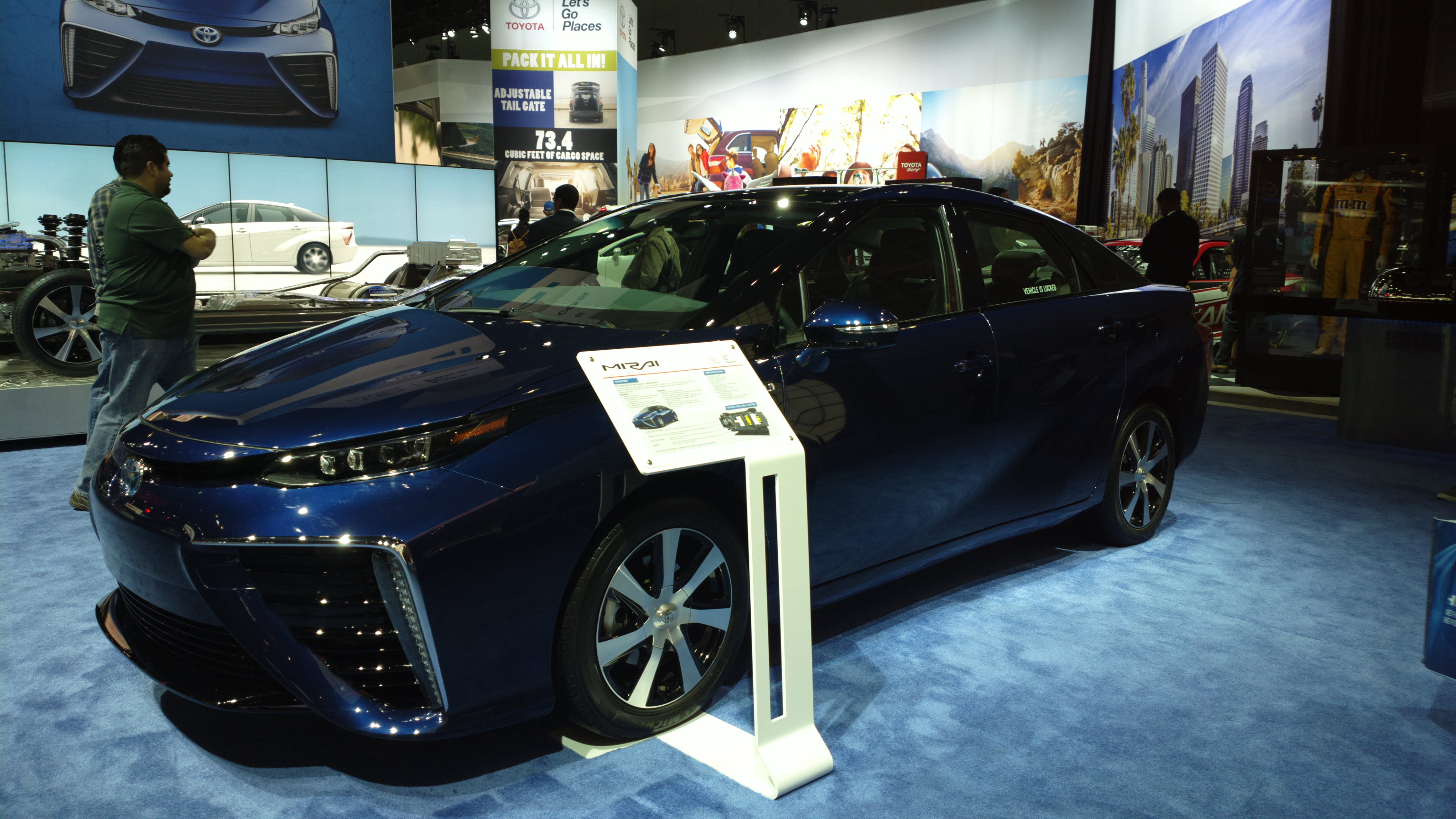 Toyota_Mirai_LA_Auto_Show_2014.jpg