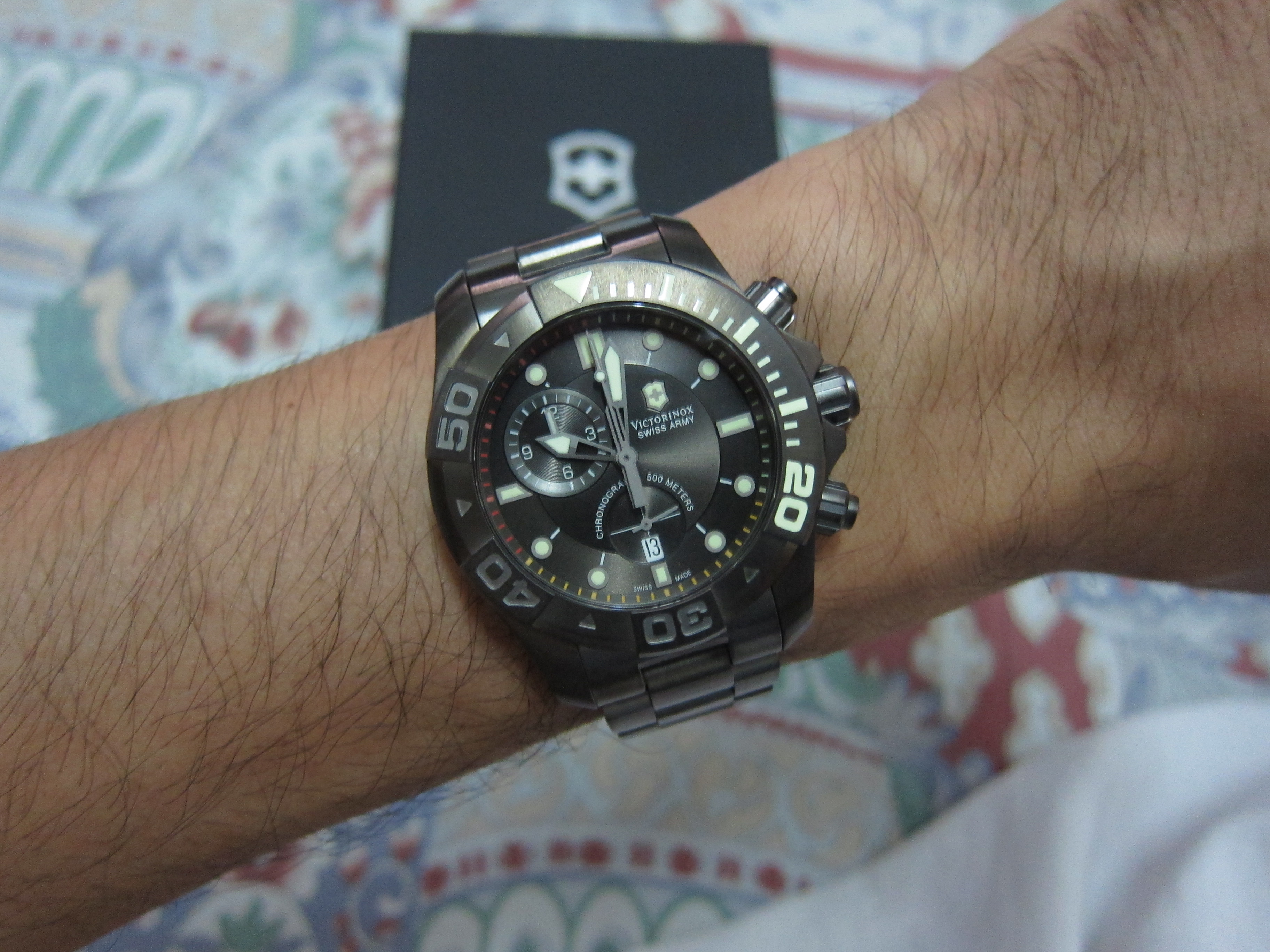 File:Victorinox Swiss Army Men's 241424 Dive Master 500 Chrono