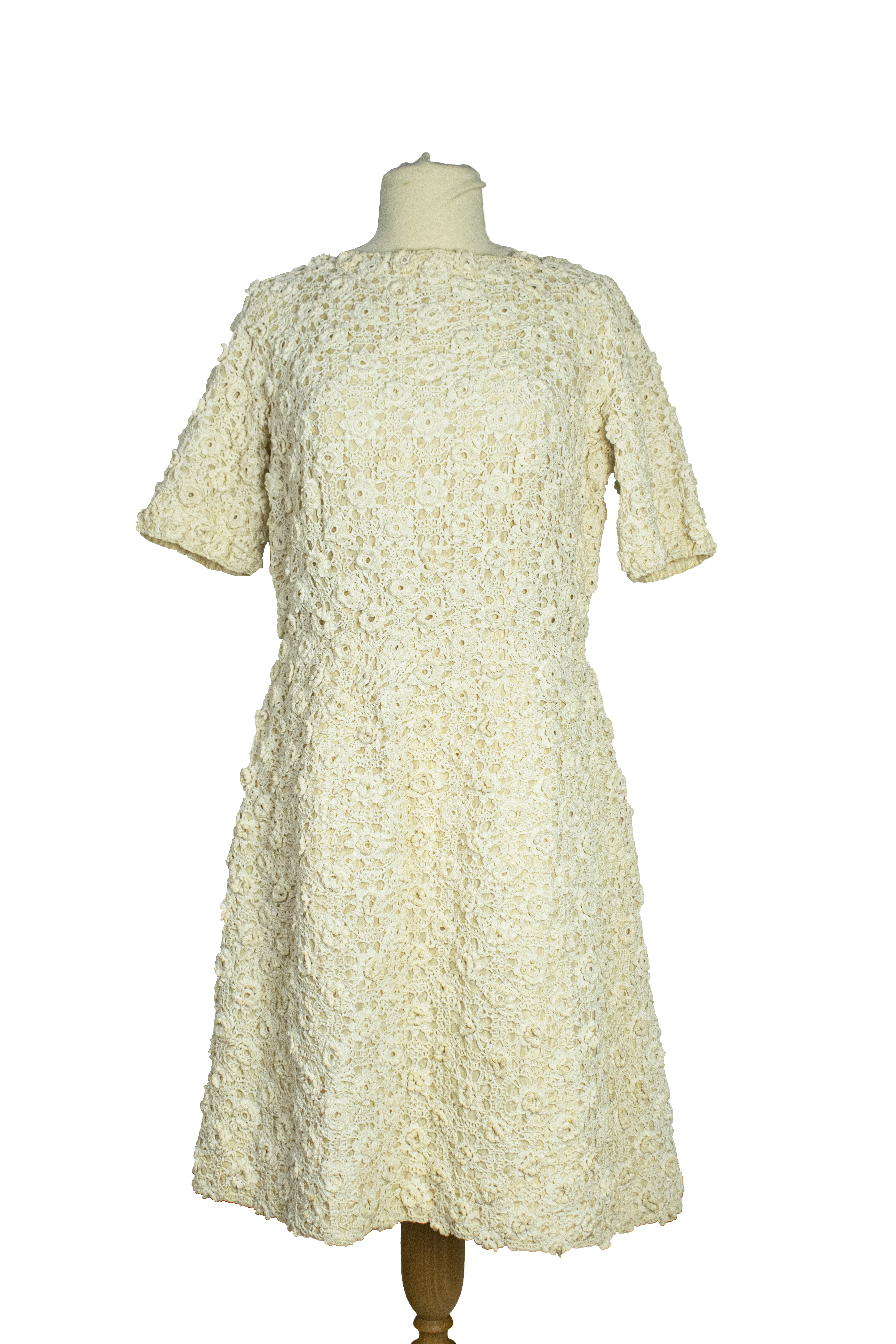 File:White Crochet dress designed by Sybil Connolly - Full Length Front.jpg - Wikimedia Commons