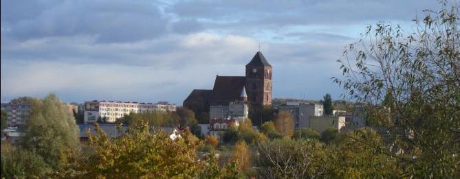 File:Widok na kościół choszczno.JPG