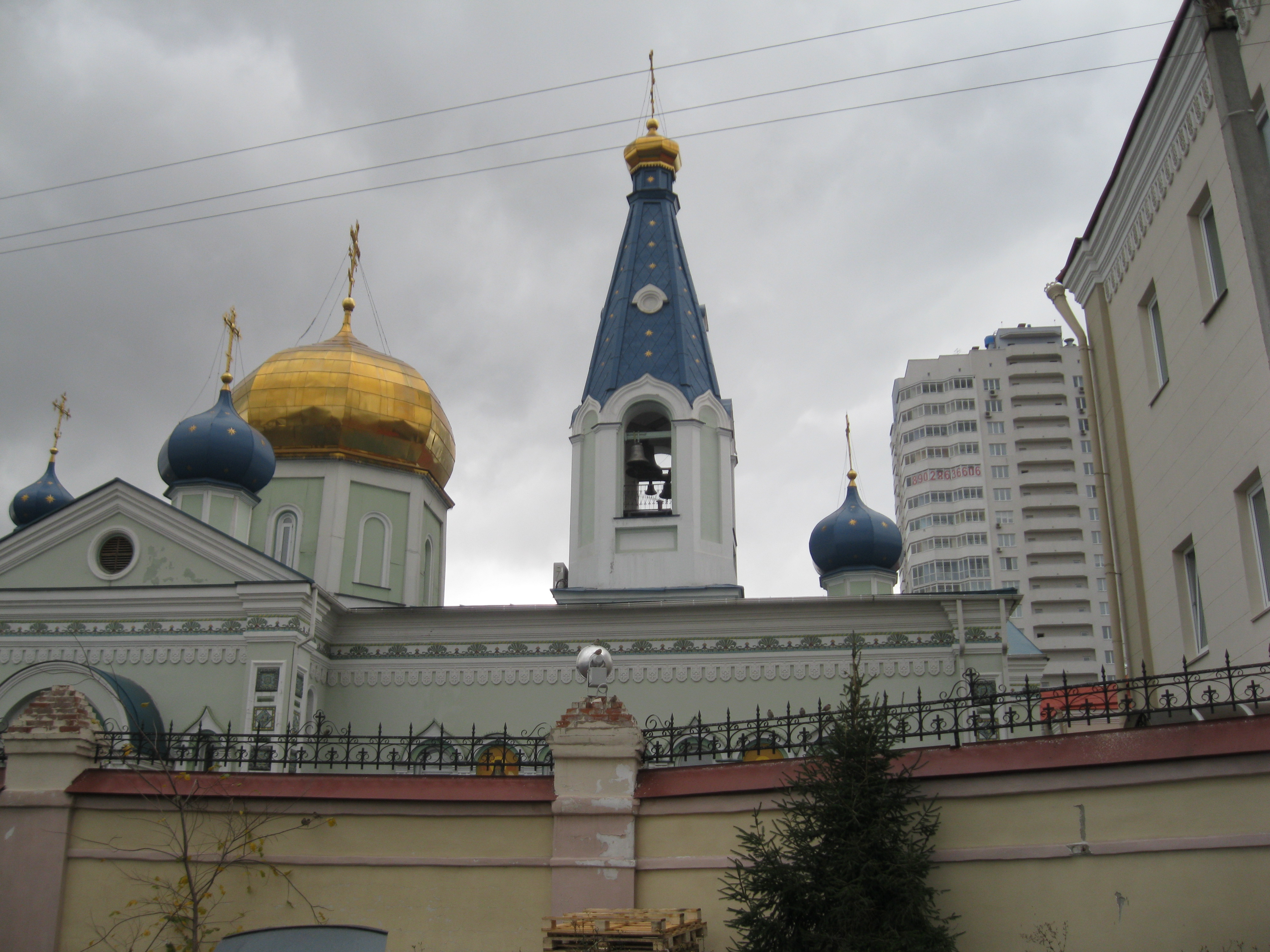 Церковь на семеновской. Храм на Семеновской. Храм на Семеновской Курск. Семеновская Церковь в Йошкар-Оле. Семеновская Церковь Ступино.