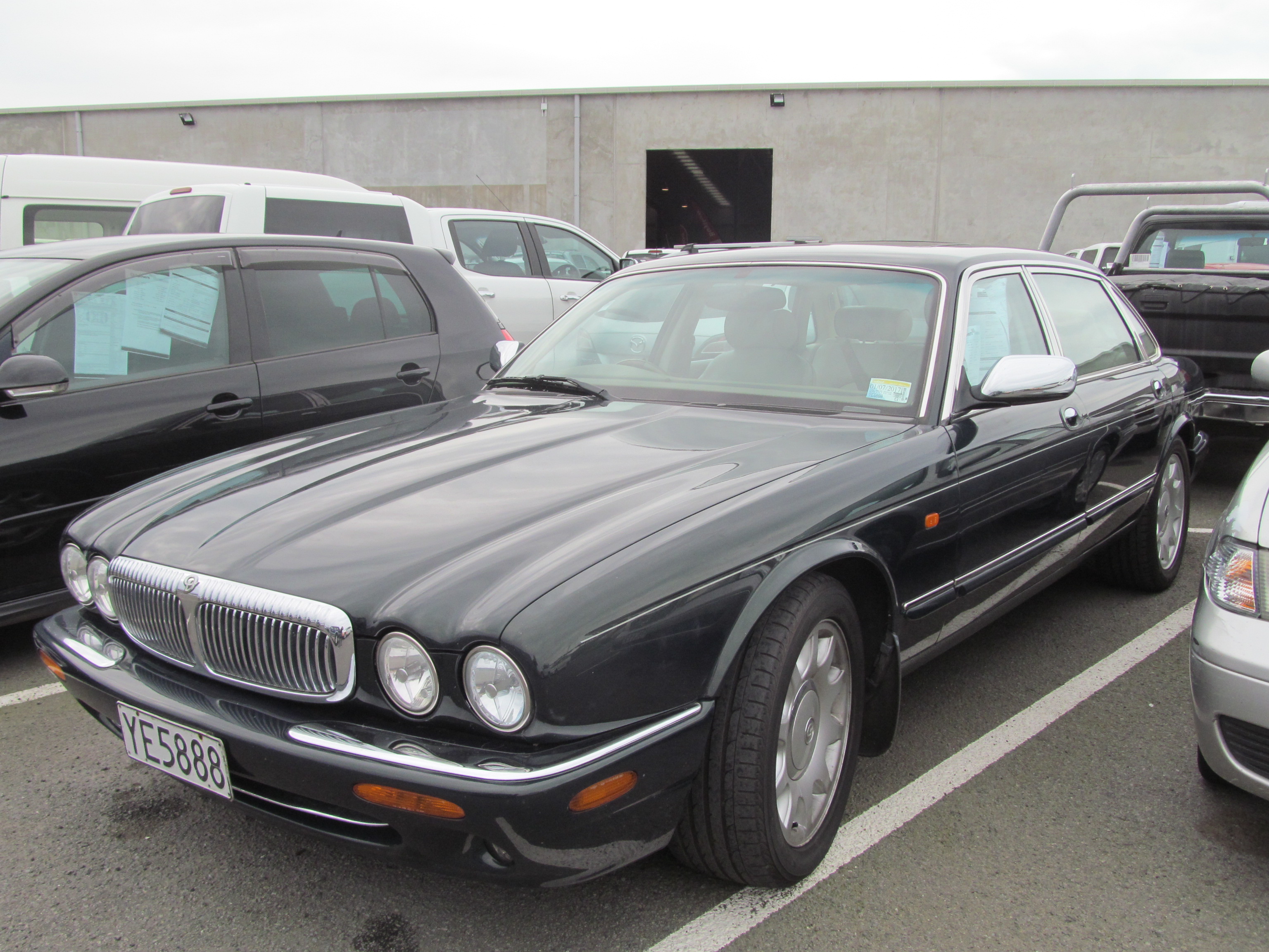 Jaguar XJ super v8