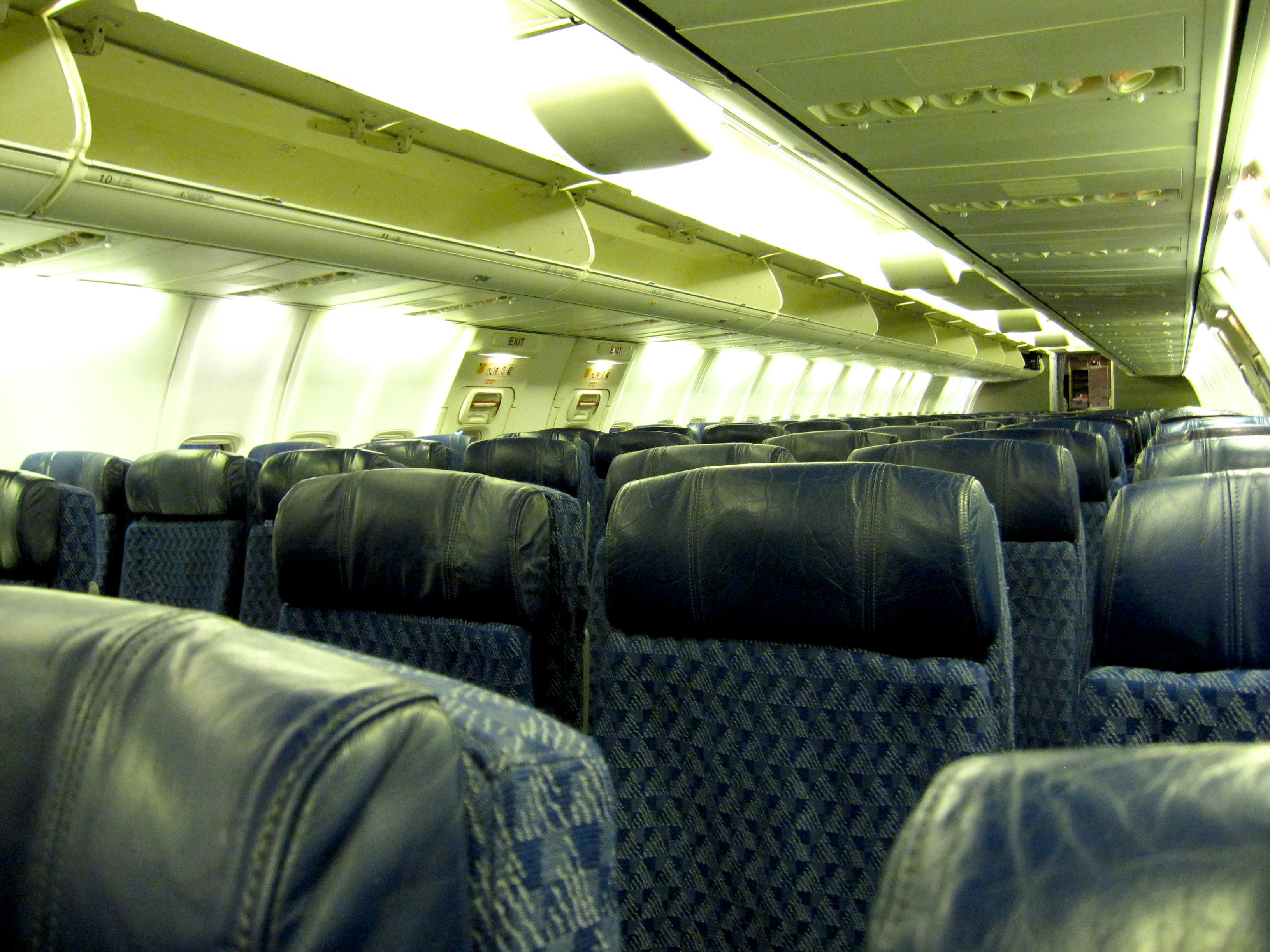 American Airlines.Boeing 737 800.Cabin.2010