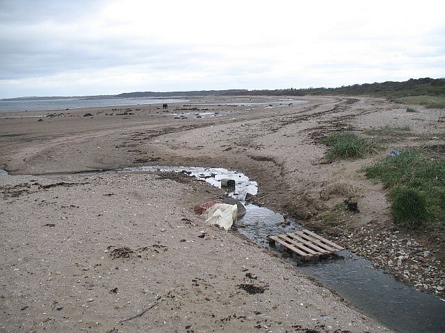 File:Burn. Seton Sands - geograph.org.uk - 785782.jpg