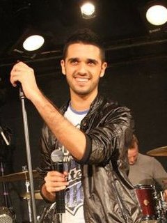 <span class="mw-page-title-main">Chen Aharoni</span> Israeli pop singer