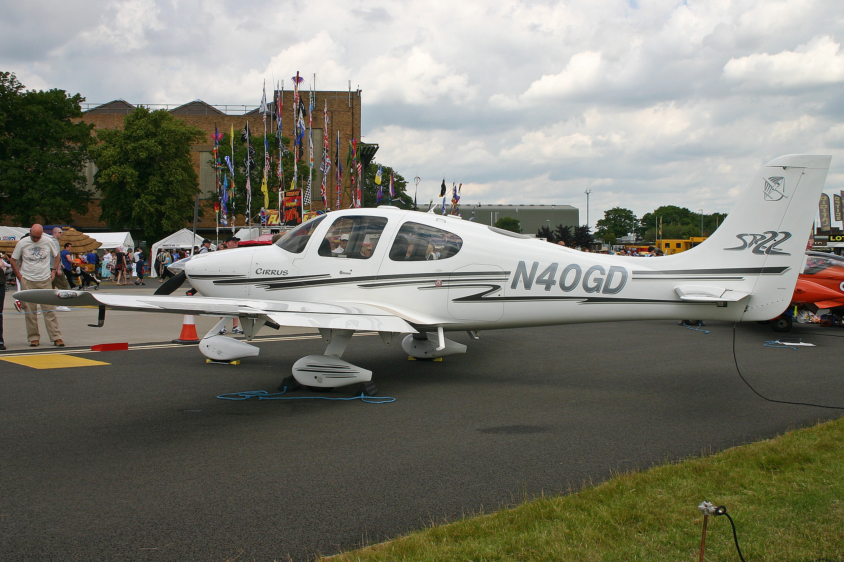 N 22. Cirrus sr22.