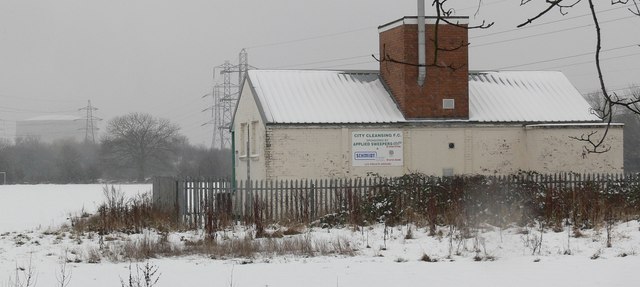 File:City Cleansing Football Club pavilion - geograph.org.uk - 1175102.jpg