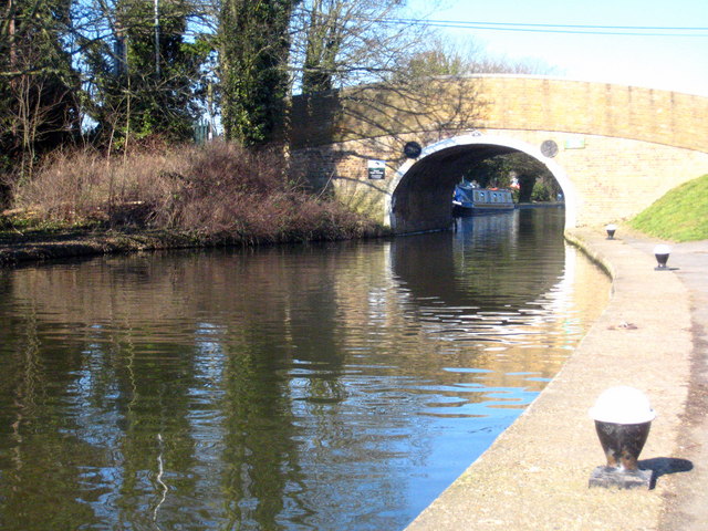 File:Cowley Bridge - geograph.org.uk - 1754561.jpg