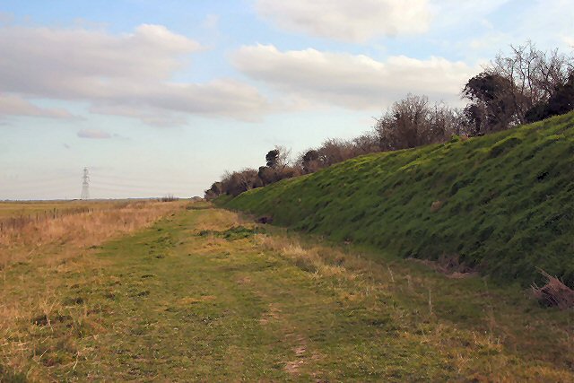 File:Devil's Dyke - geograph.org.uk - 363429.jpg