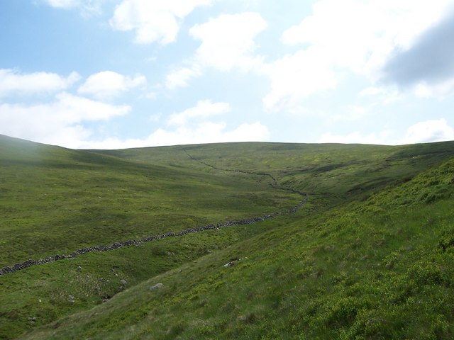 File:Follow that dyke. - geograph.org.uk - 465145.jpg