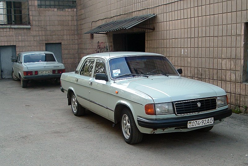 File:GAZ 3110 Volga.jpg