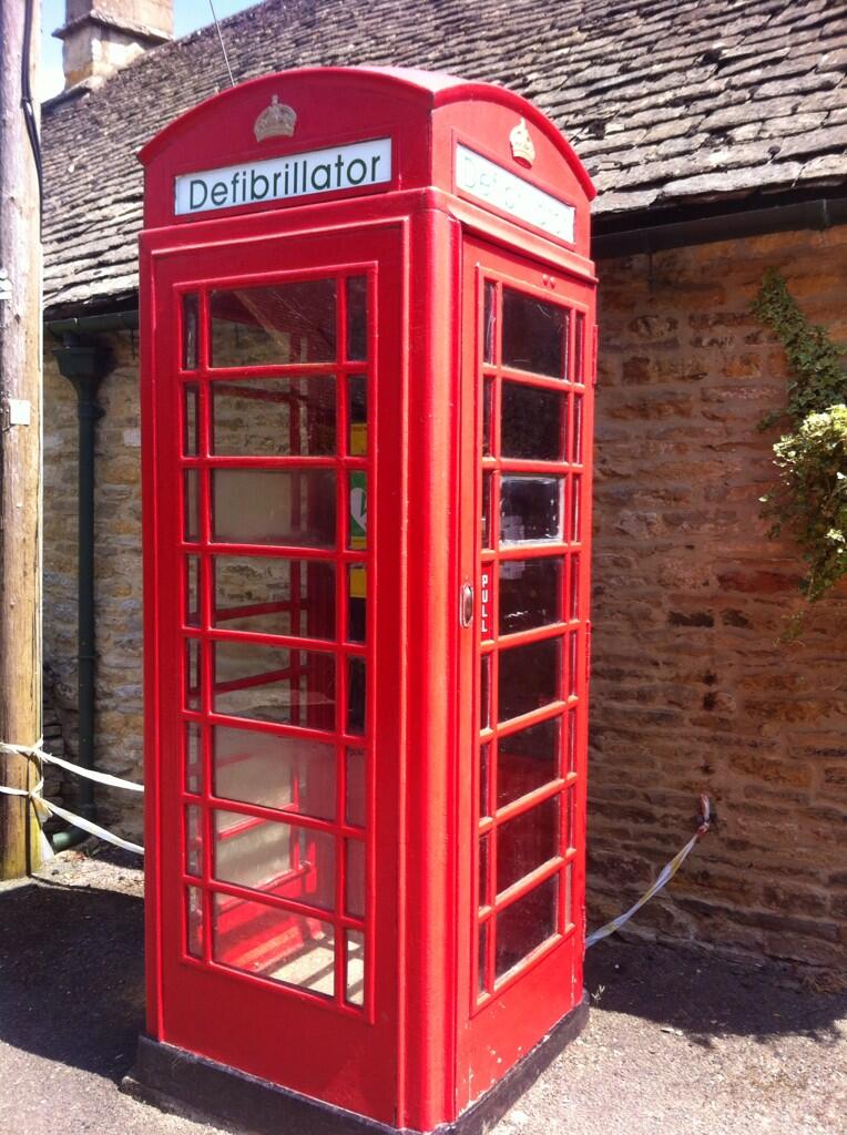 Шестой телефон. Defibrillator Phone   Booth.