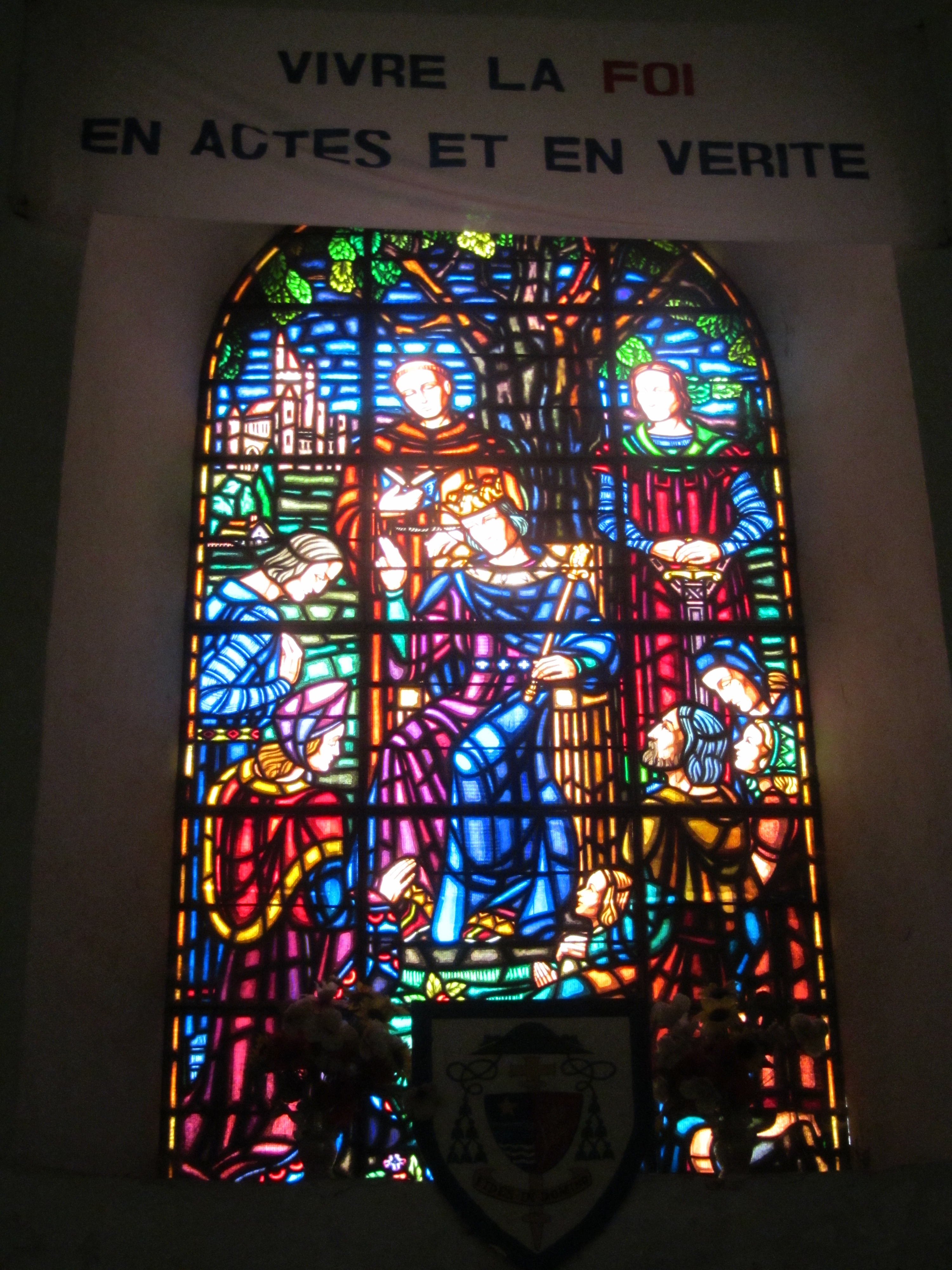 File:Saint-Louis - Cathédrale, vitrail (Saint Louis).JPG - Wikimedia Commons