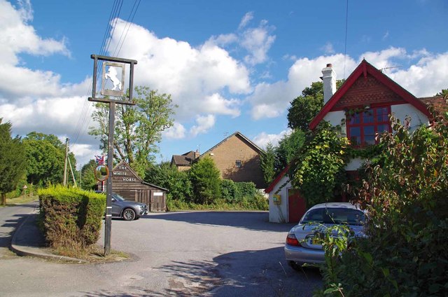 File:The White Horse Maplehurst (geograph 5146358).jpg