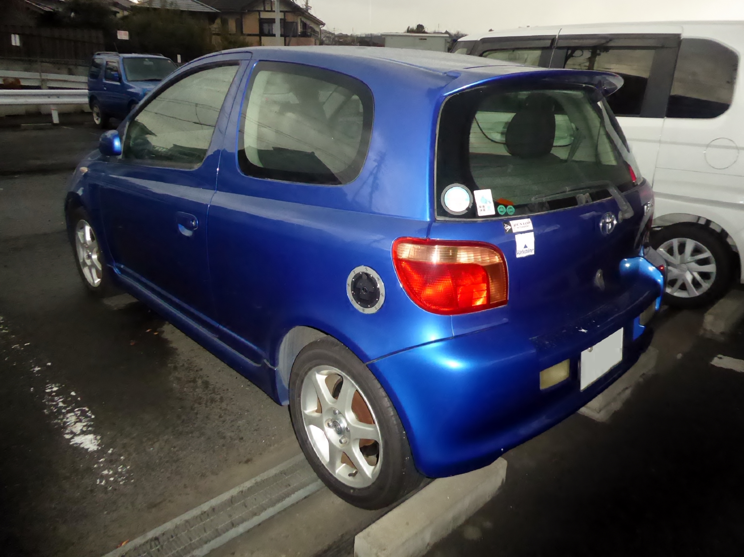 Toyota Vitz 1 3 RS 2001 синий