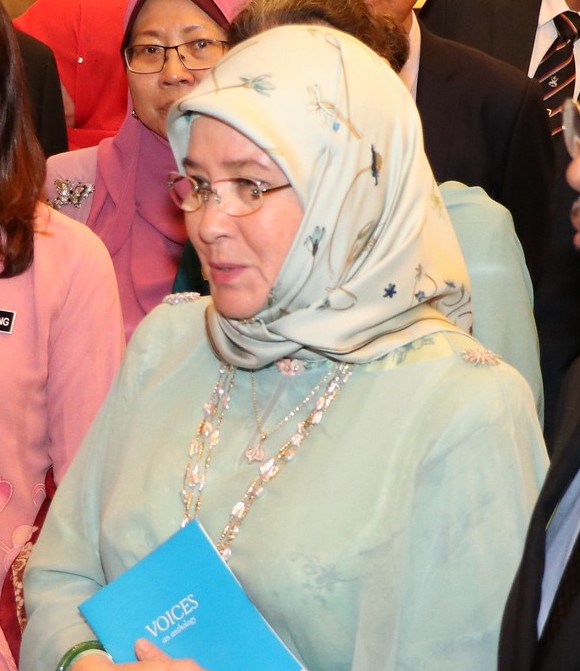 Tunku Azizah Aminah Maimunah Iskandariah - Wikipedia Bahasa Melayu 