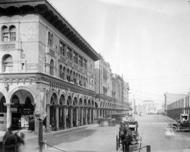 File:Venice-Beach-California-1906.jpg