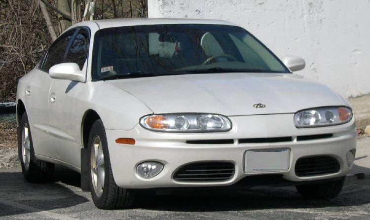 2003_Oldsmobile_Aurora.jpg