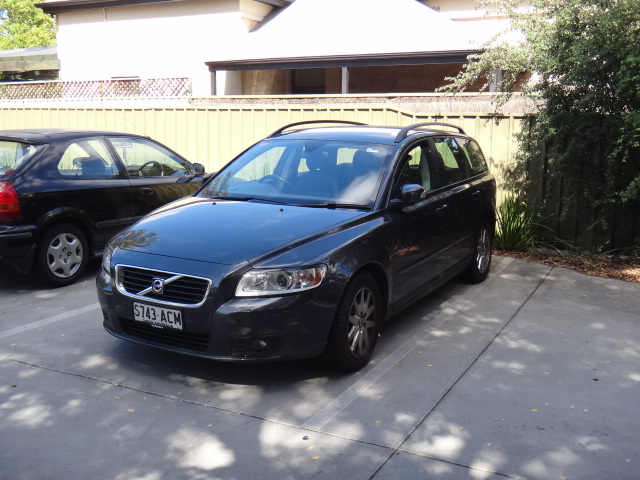 File:2008 Volvo V50 2.4i (8459675767).jpg