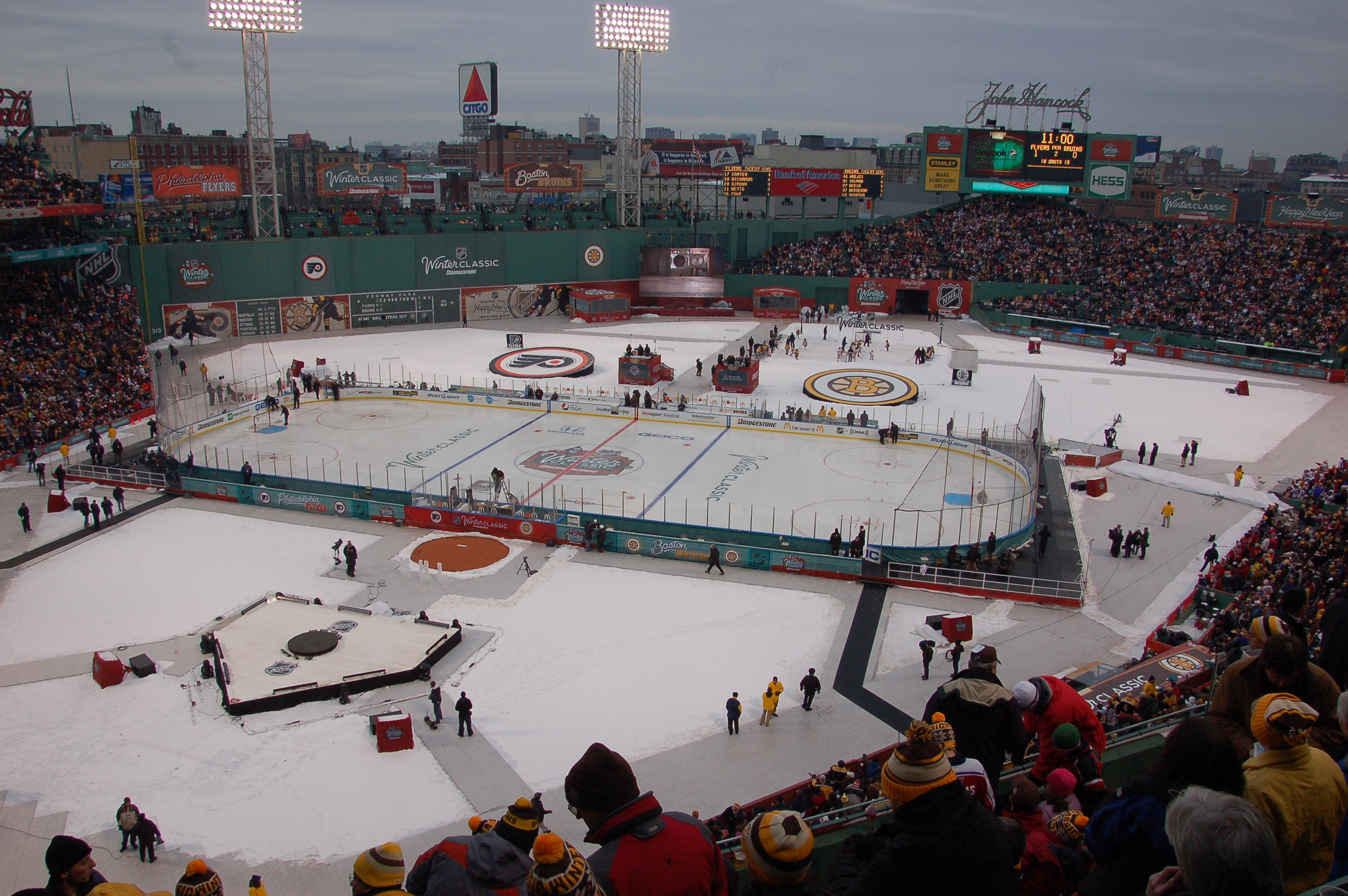 NHL 2K10 - Winter Classic at Wrigley Field Period 1 