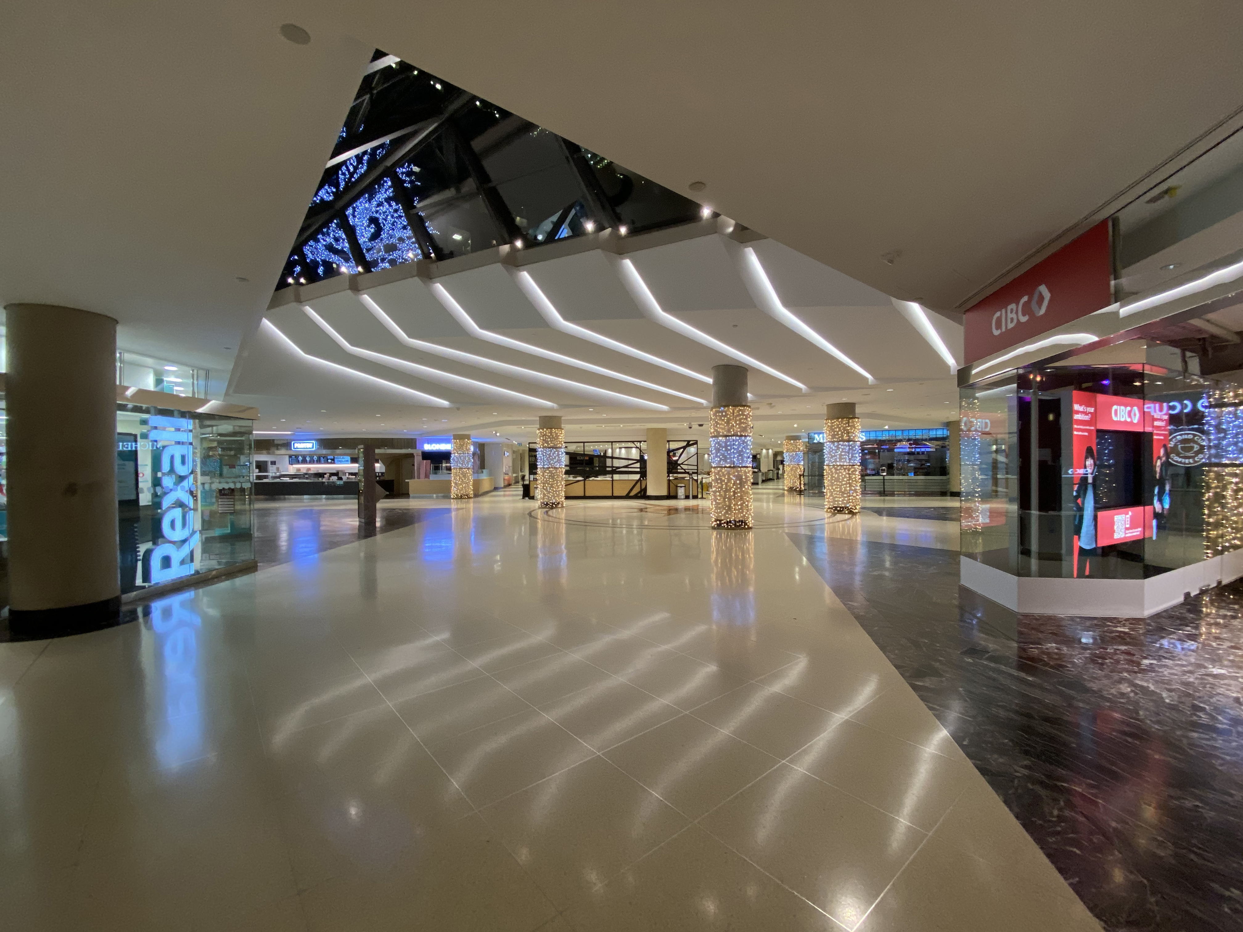 10 Best Shopping Malls in Toronto - Toronto's Most Popular Malls and  Department Stores – Go Guides