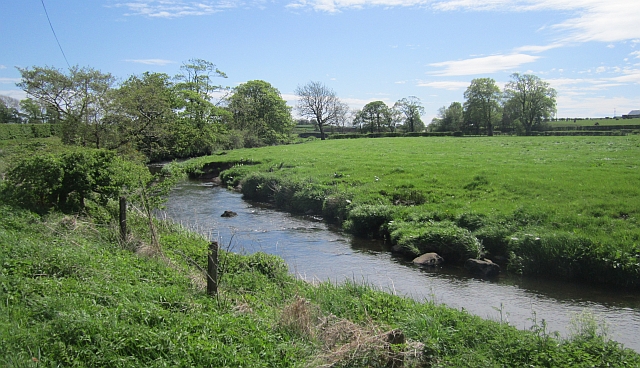 File:Glazert Burn - geograph.org.uk - 3687609.jpg