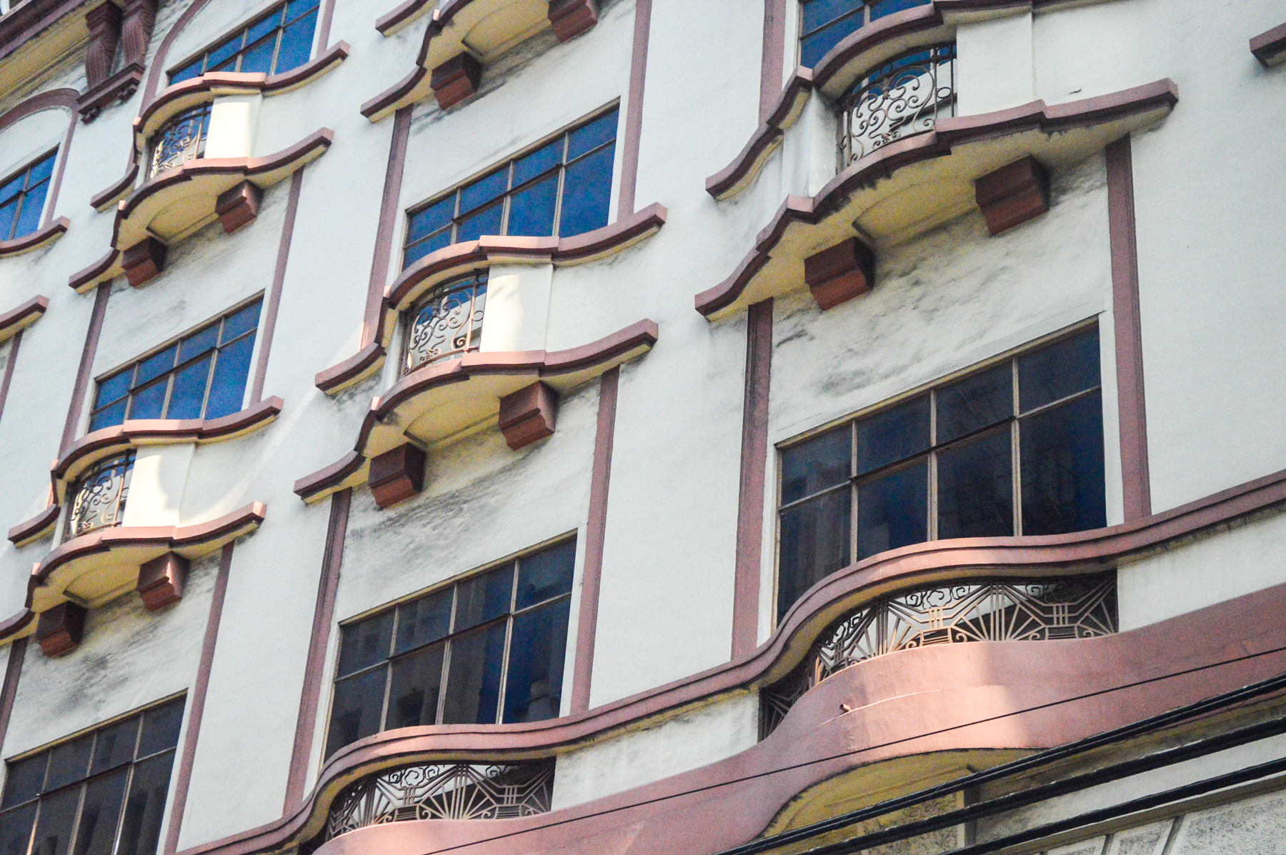 File Mariano Uy Chaco Building Windows.jpg Wikimedia Commons