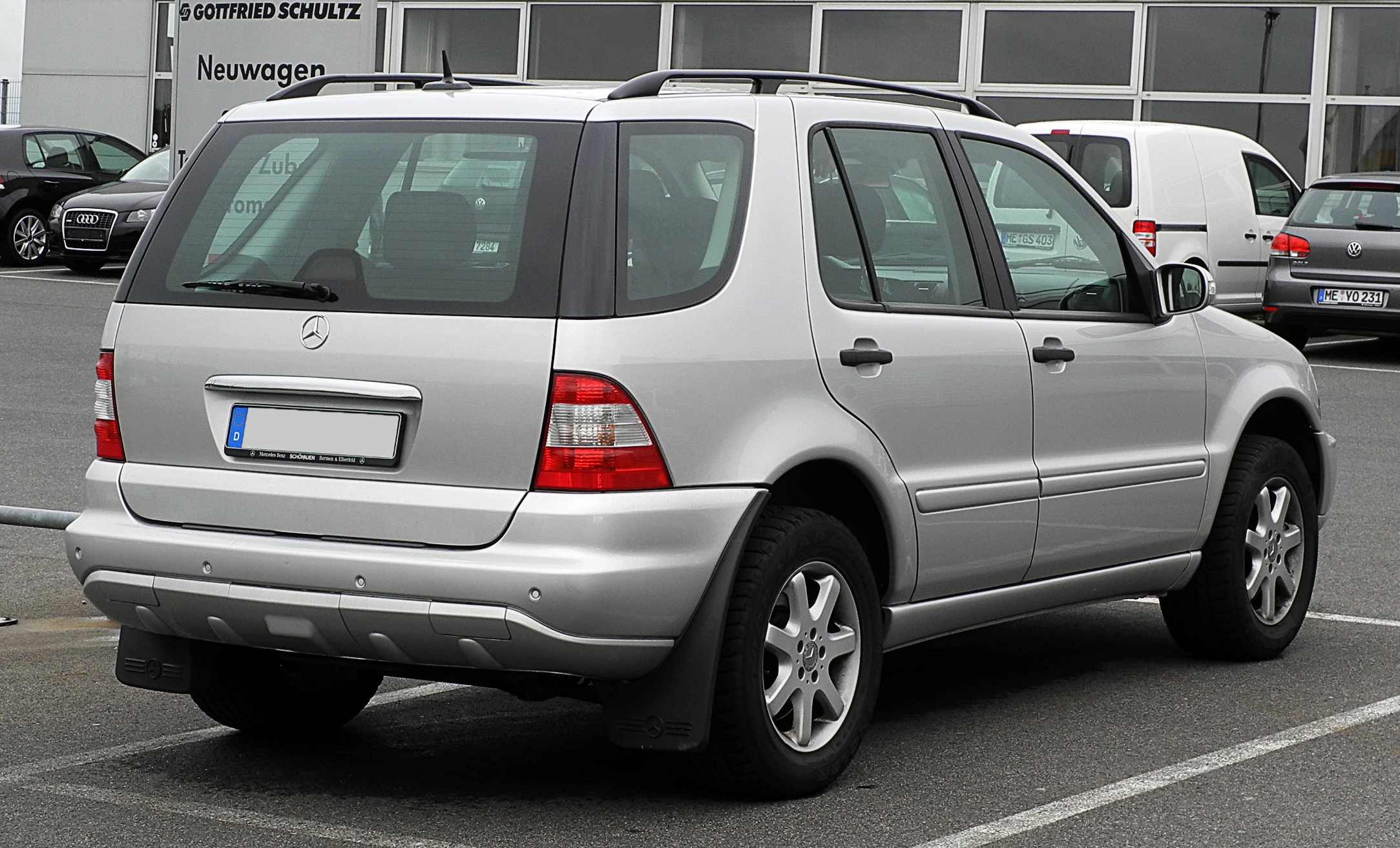 Rear bumper mercedes ml270 cdi