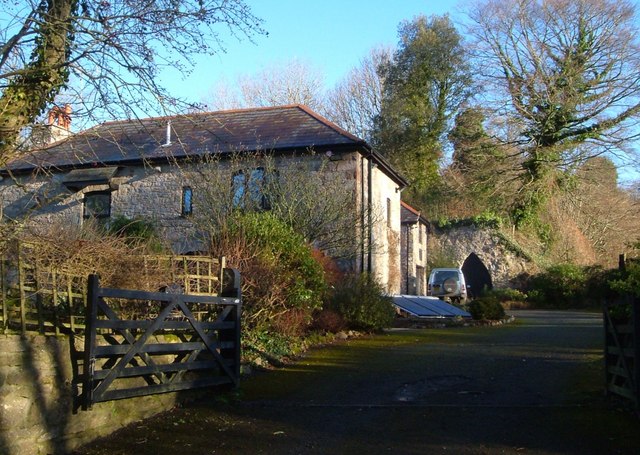 File:Rough Torrs Barn - geograph.org.uk - 295505.jpg