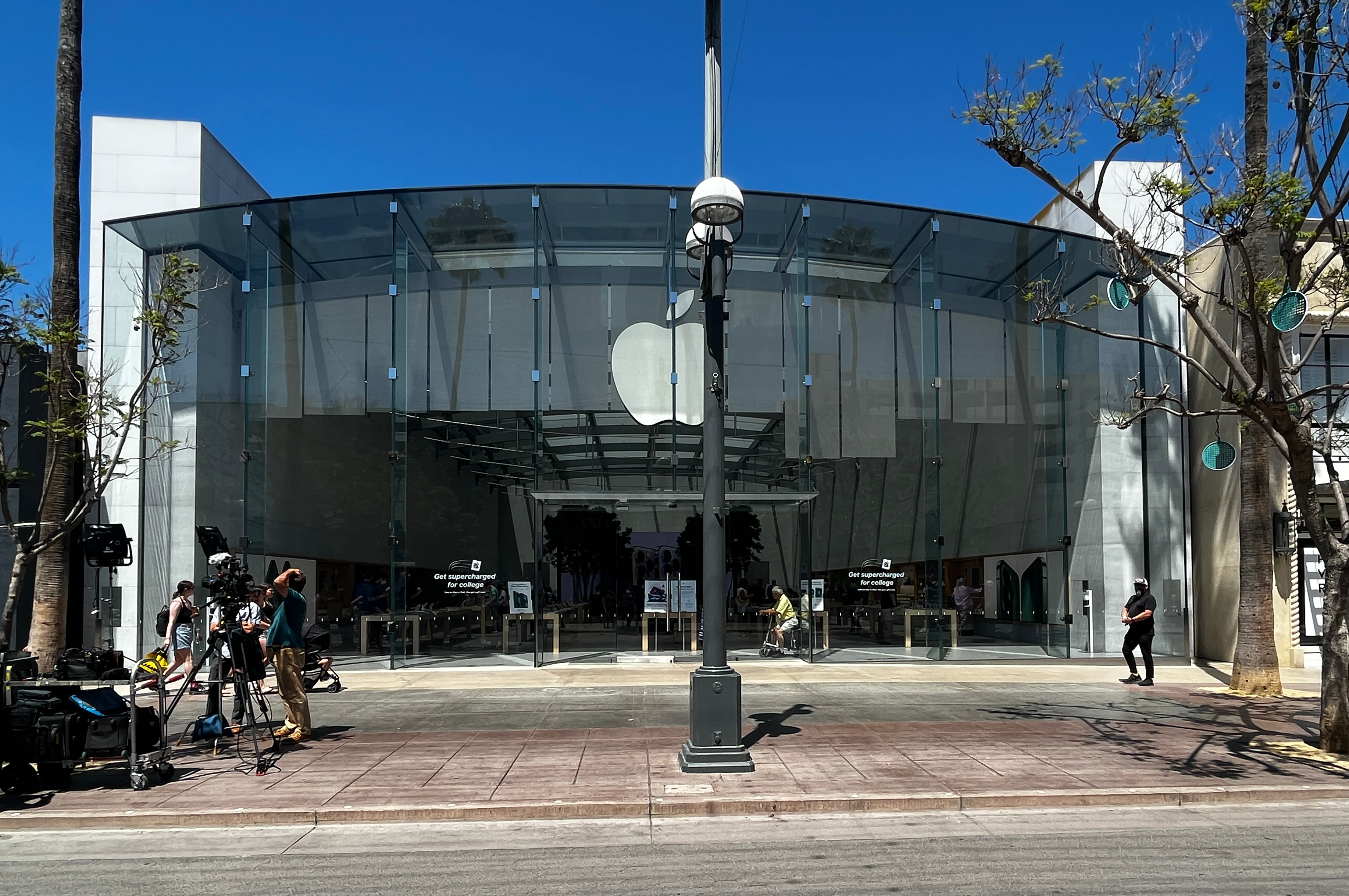 Apple Store On Third Street Promenade Santa Monica Usa Stock Photo